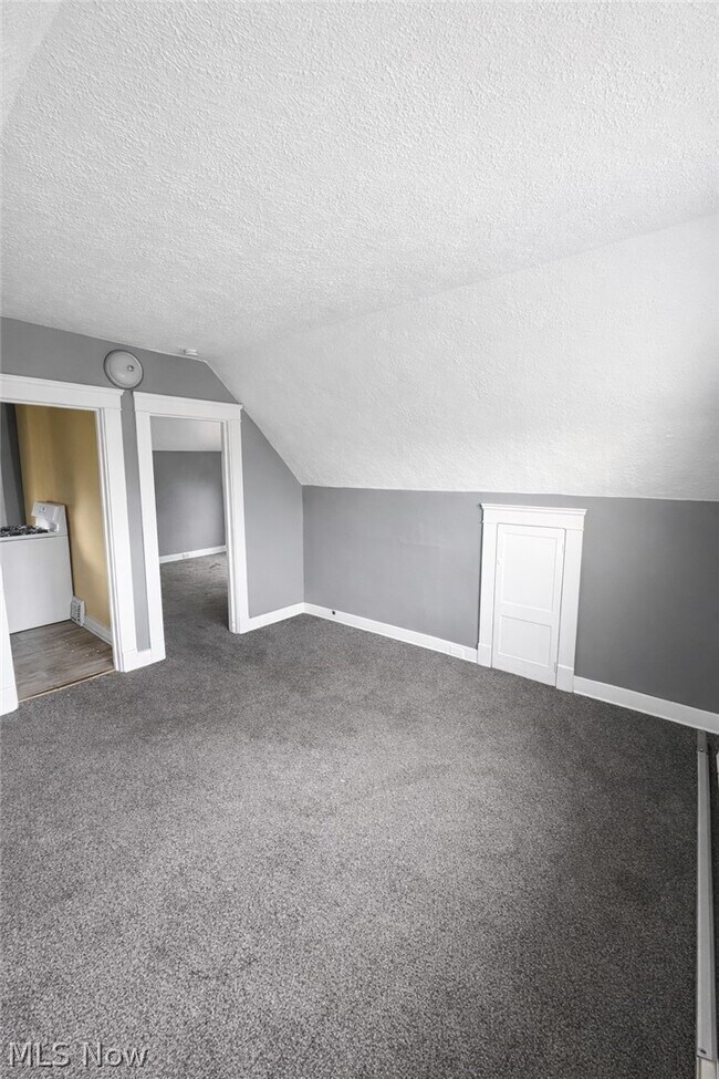 Foto del edificio - 13605 Gainsboro Ave