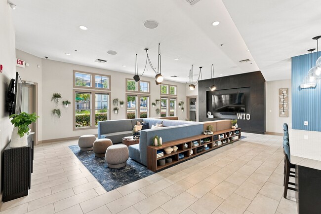 Photo - West 10 Apartments