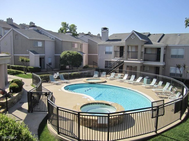 Foto del edificio - 8542 Spring Valley Rd