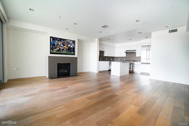 Foto del edificio - 3 br, 3 bath Condo - 23 4th Pl Unit 2