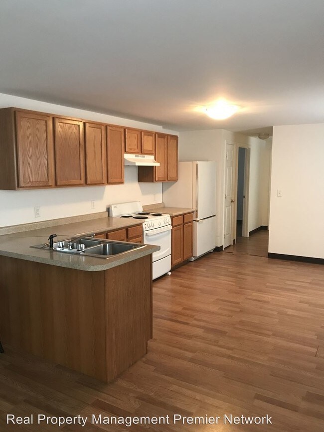 Building Photo - 24 Martin St