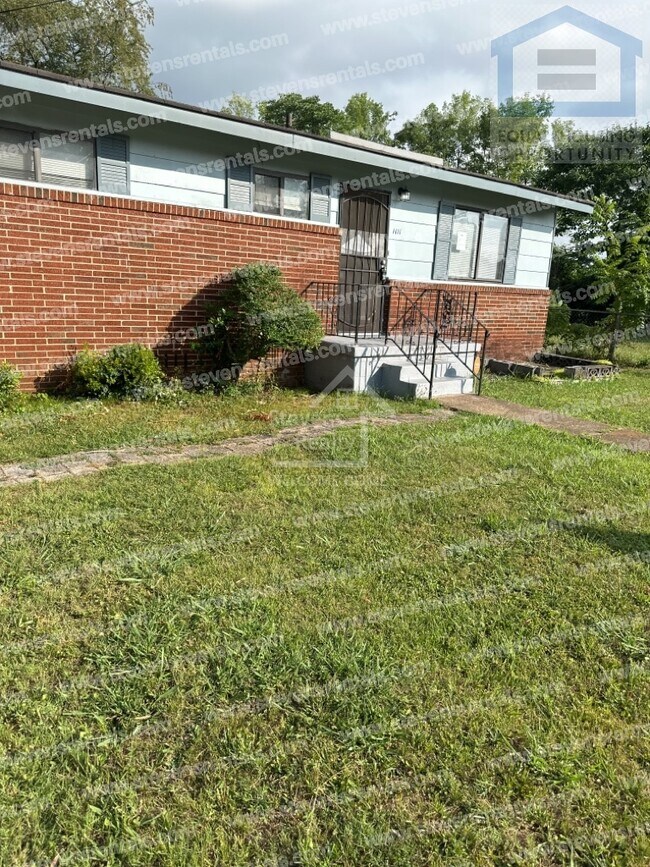 Building Photo - 1111 Hendricks St