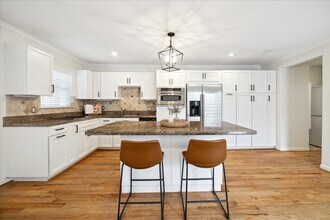 Building Photo - 1449 Heights Blvd