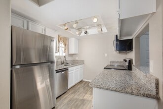 Building Photo - 5370 Angler Cir