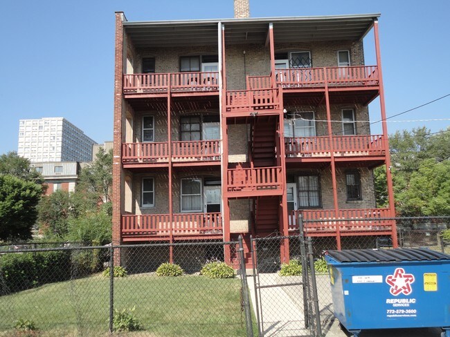Foto del edificio - 4723-4725 S Vincennes Ave