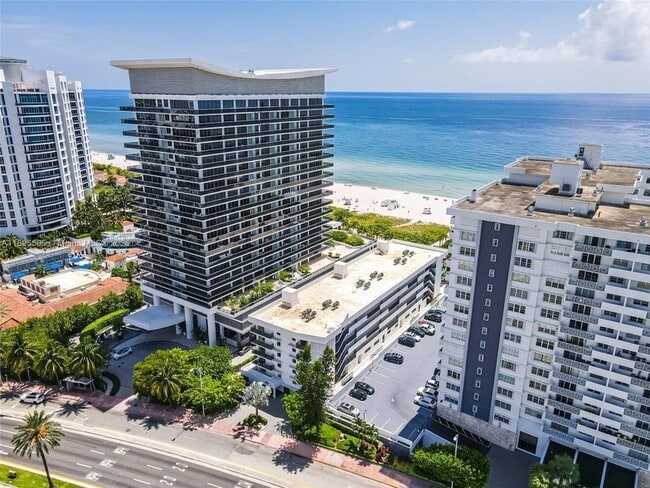 Building Photo - 5845 Collins Ave
