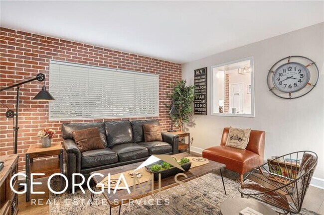 Foto del edificio - 91 Rumson Rd NE