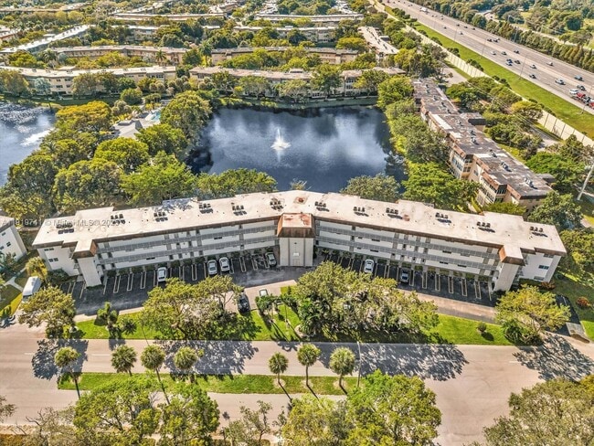 Foto del edificio - 5102 NW 36th St