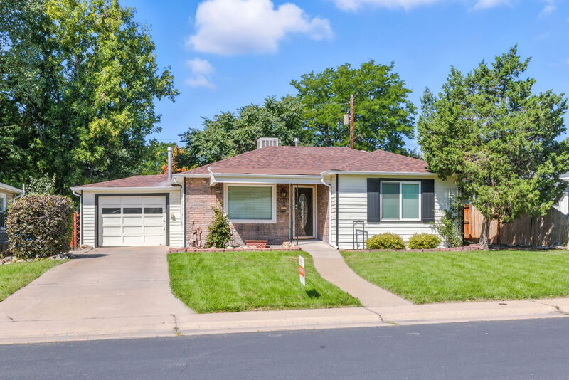 Foto principal - 2469 Newland St
