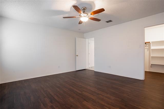 Building Photo - 4600 Waterford Dr