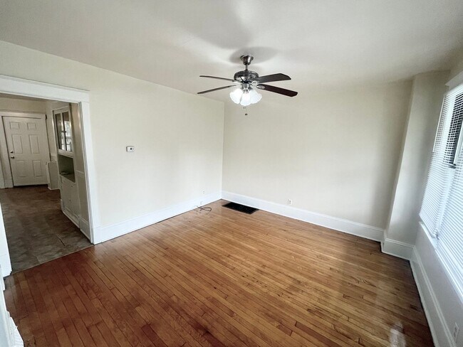 Foto del edificio - 2653 S 15th Pl