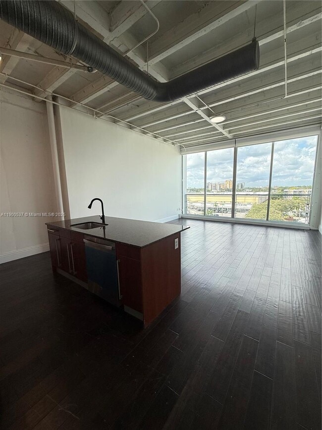 Foto del edificio - 8101 Biscayne Blvd