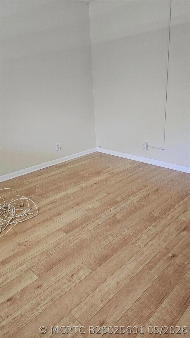 Foto del edificio - 10821 N Military Trl