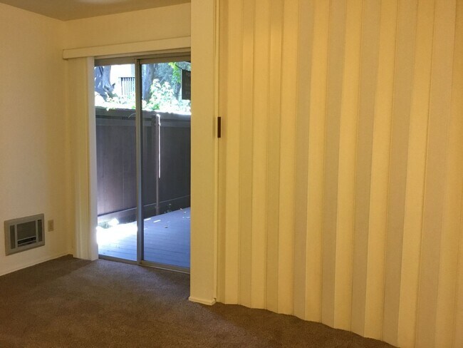 Building Photo - 1BD 1BA Mission Valley Condo Plus Bonus Ro...