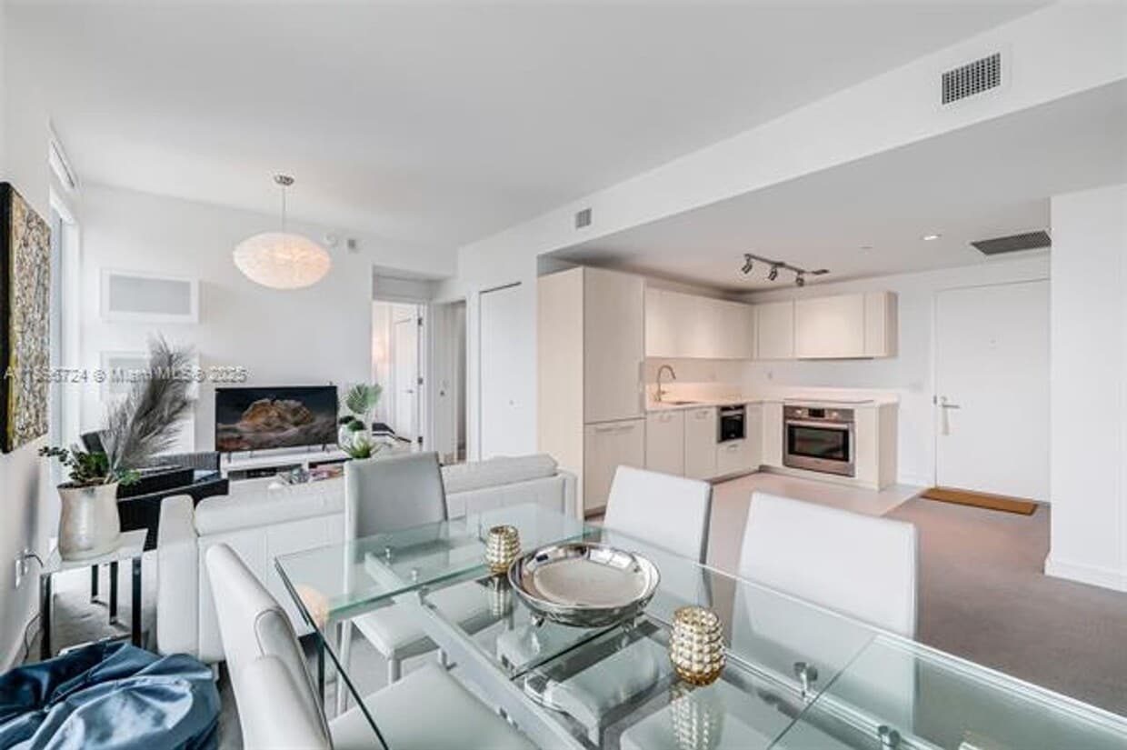 Photo - 501 NE 31st St unit 1509 (A11896724)