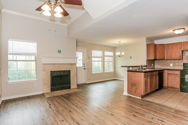 Foto del edificio - 12634 Bay Ave