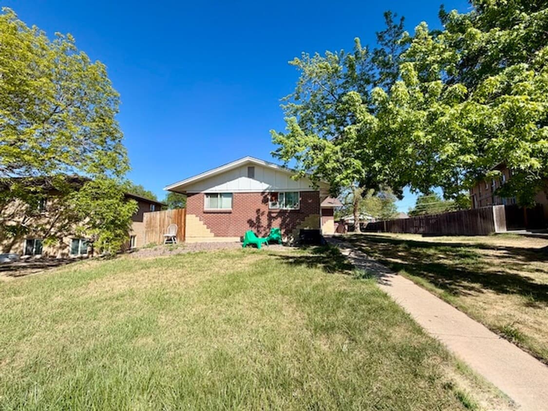 Photo - 180 Laurel Street