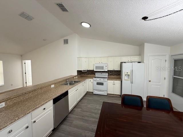 Foto del edificio - 1703 Sail Ct