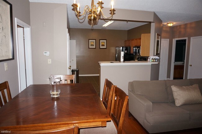 Foto del edificio - 7113 Sandown Cir