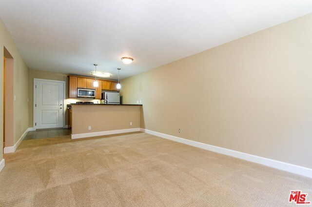 Building Photo - 10982 Roebling Ave