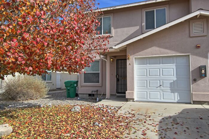 Primary Photo - 720 Sunny Ln