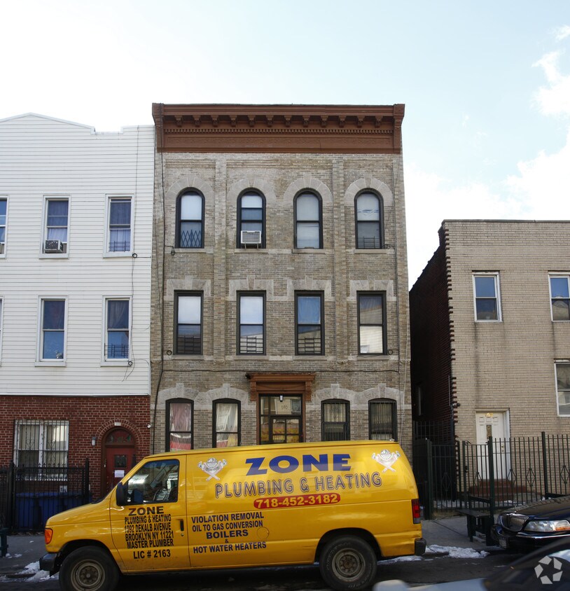 Building Photo - 160 Wilson Ave