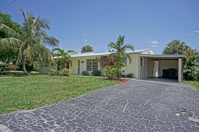 Building Photo - 456 Robalo Ct