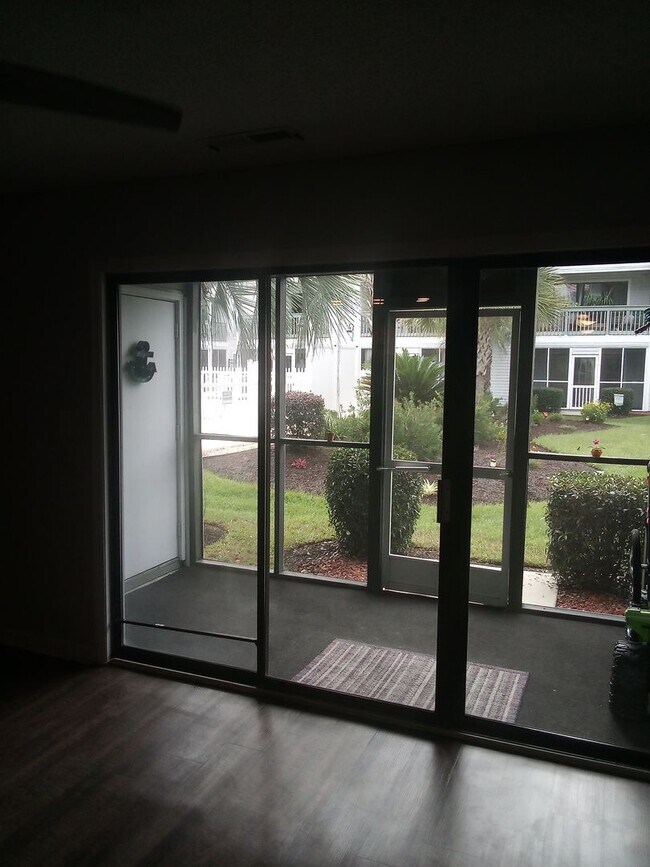 Foto del edificio - 27C Golf Colony