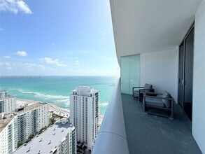 Building Photo - 4111 S Ocean Dr
