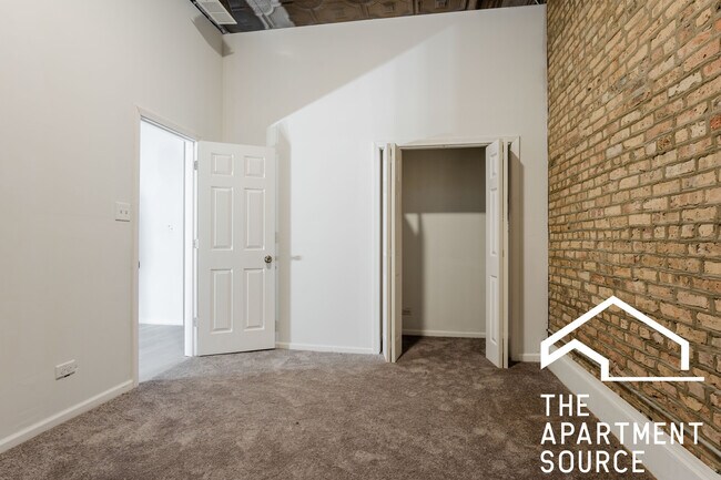 Foto del edificio - 1621 N Kedzie Ave