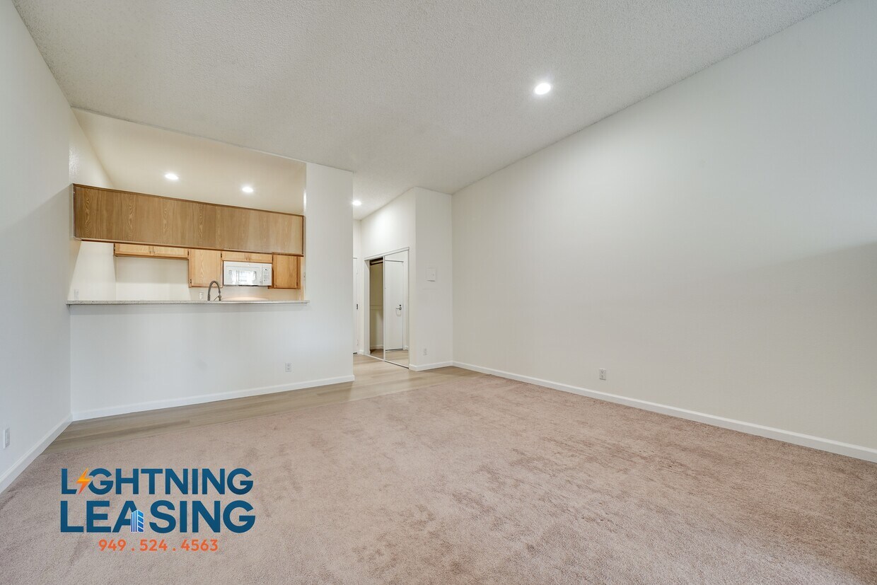 Foto principal - 11227 Morrison St