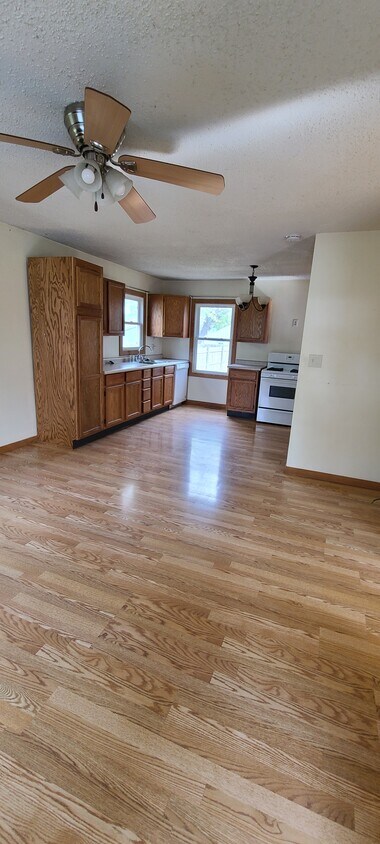 Main area - 1206 W 15th St