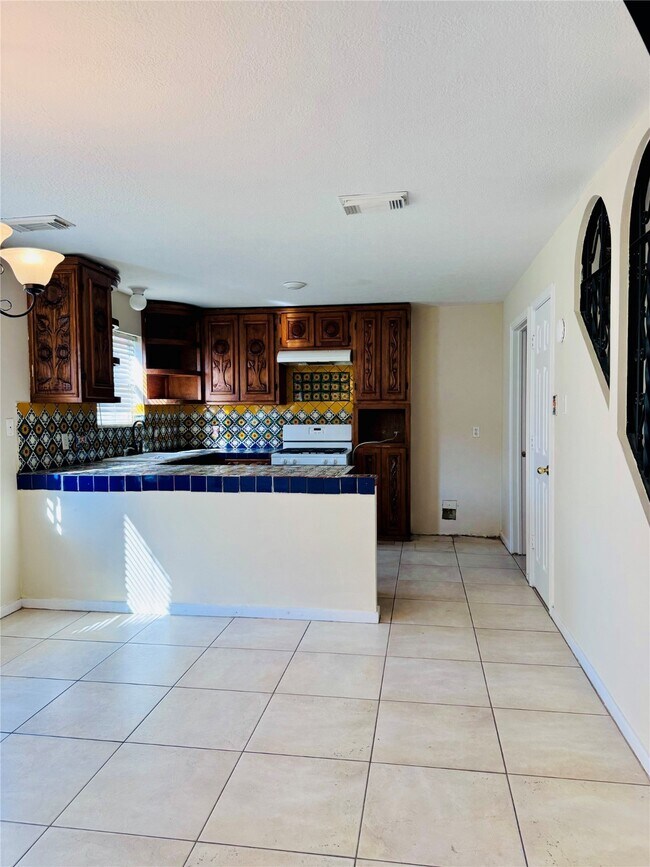 Foto del edificio - 14634 Taymouth Dr