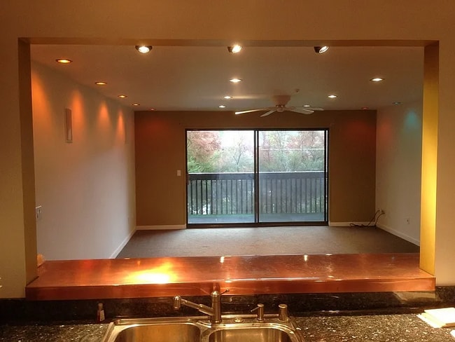 Building Photo - 300 Los Alamos Rd