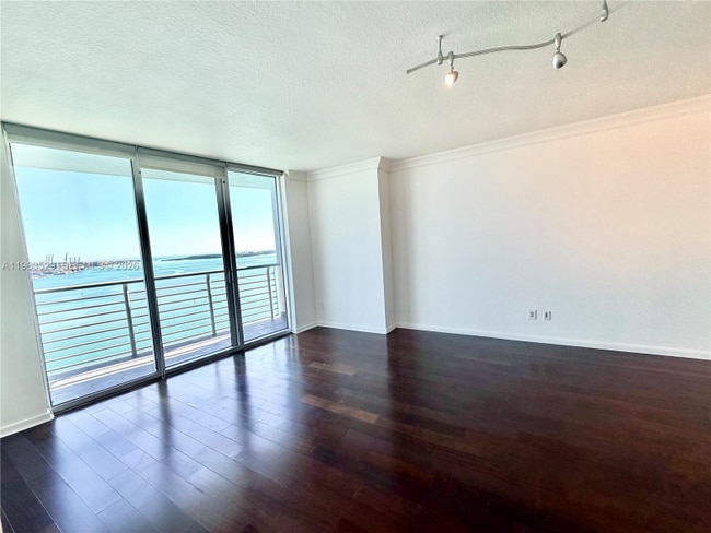 Photo - 335 S Biscayne Blvd Apartment