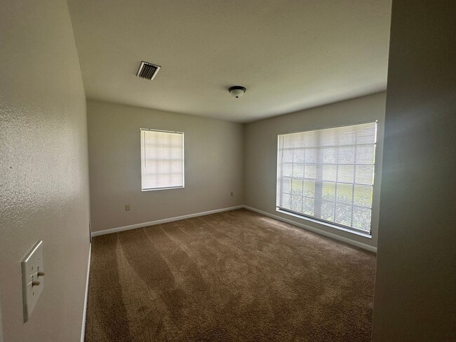 Building Photo - 3 br, 2 bath House - 1511 Morning Dove Loop