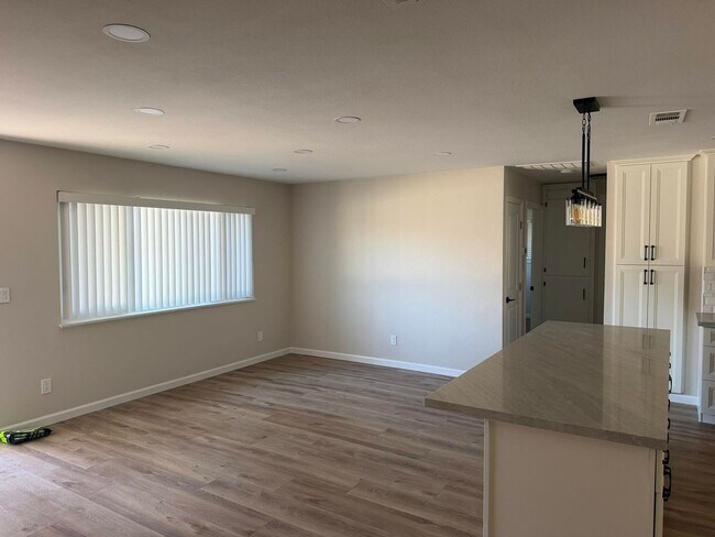 Foto del edificio - 6119 Stanley Ave