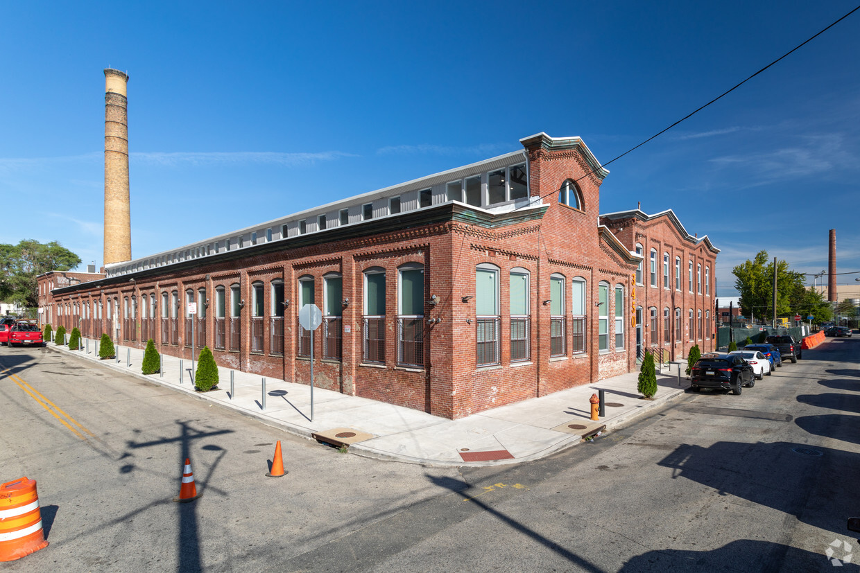 Primary Photo - J Street Lofts