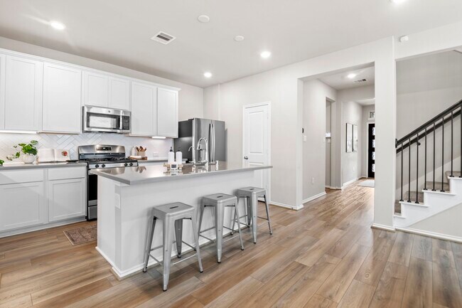 Building Photo - 21631 Cascades Pass Ct