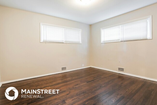 Foto del edificio - 7810 E 113th St