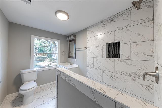 Foto del edificio - 516 W Live Oak St