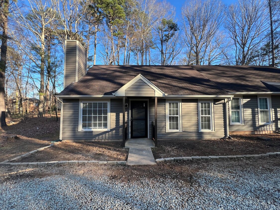 Primary Photo - Newly Remodeled 2BD, 2BA Raleigh Condo in ...