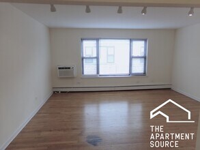 Building Photo - 6002 N Kenmore Ave