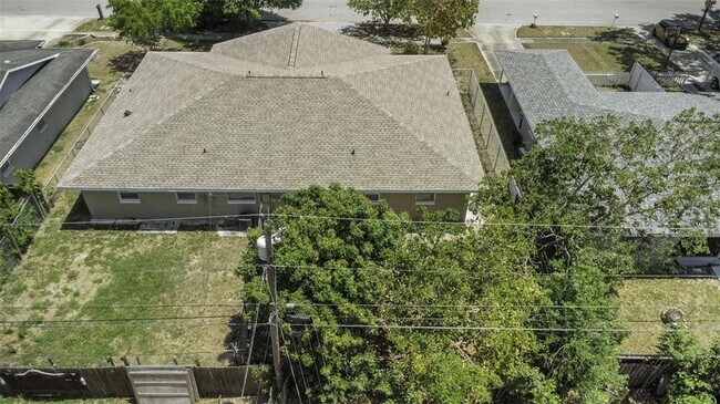 Foto del edificio - 1230 Amble Ln