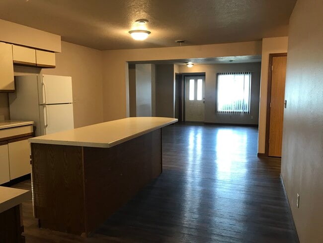 Building Photo - Brownell Apartments