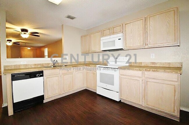 Foto del edificio - Wonderful 3/2/2 in CROWLEY ISD For Rent!