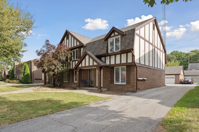 Foto del edificio - 5427-5433 Glenridge