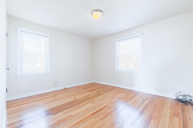 Foto del edificio - 4240 W Nelson St