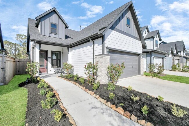 Building Photo - 1535 Park Path Dr