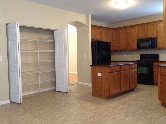 Foto del edificio - 3801 Cherry Tree Ln